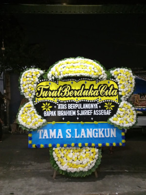 Papan Bunga Duka di Kadu Sirung